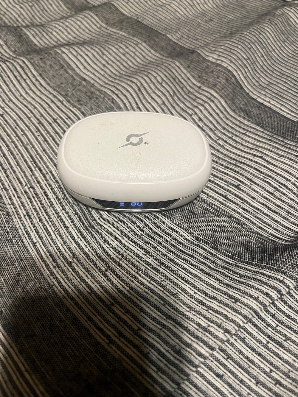 Skullcandy White Wireless Earbuds Charging Case